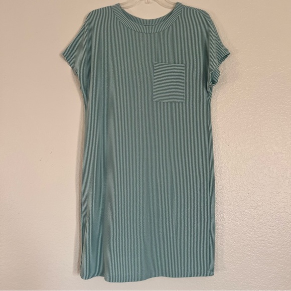 Textured Teal Short Sleeve Dress - Picture 1 of 5